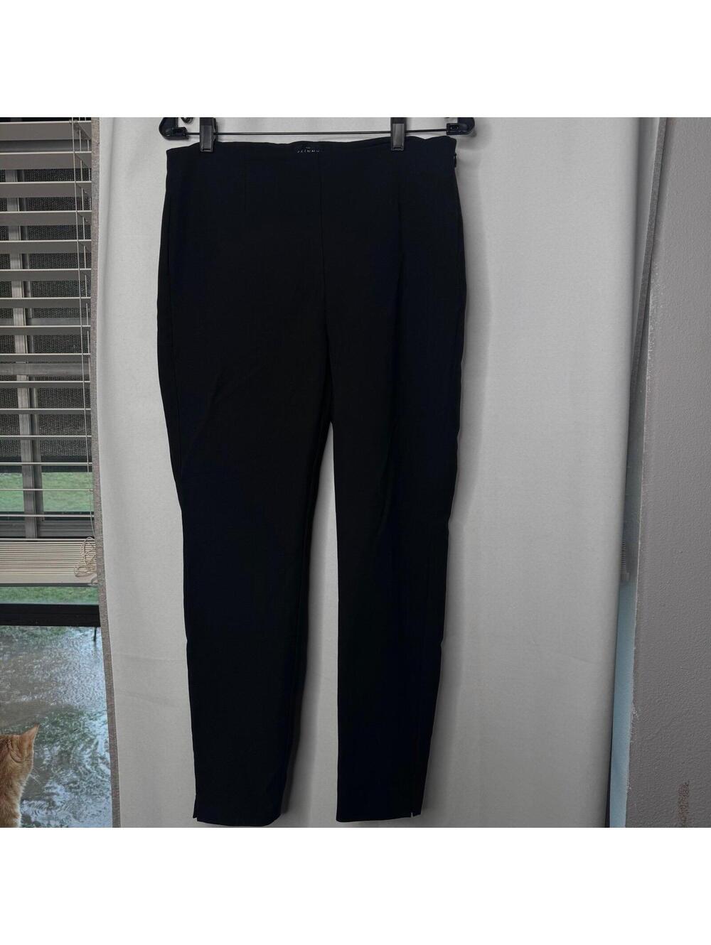 White House Black Market "The Skinny" Pants – Solid Black size 8
